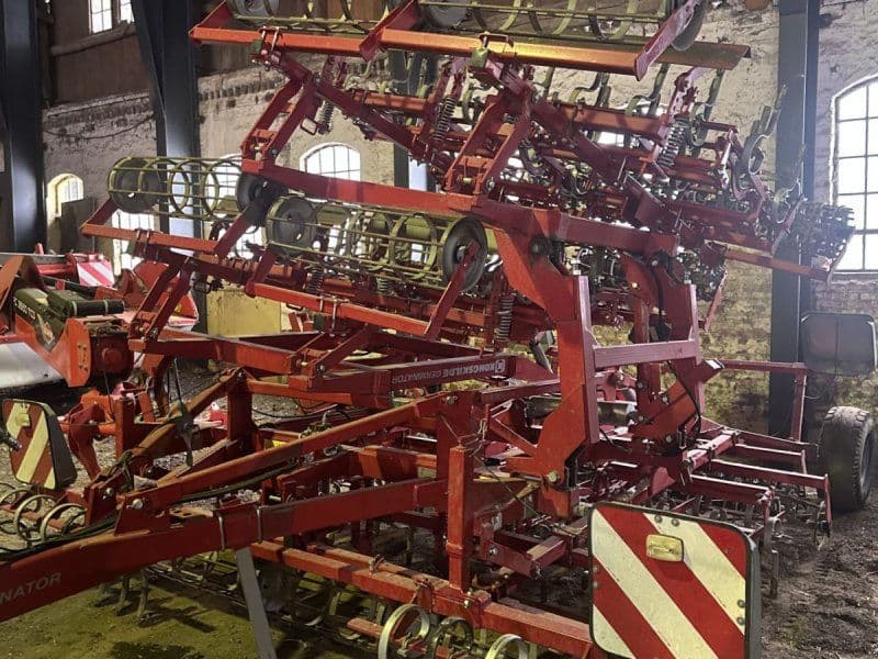 Kongskilde 7 meter germinator med CROSKILL tromle bagerst. Velnet til roe