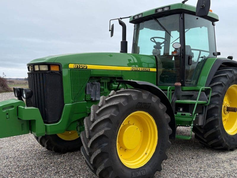 John Deere 8100
