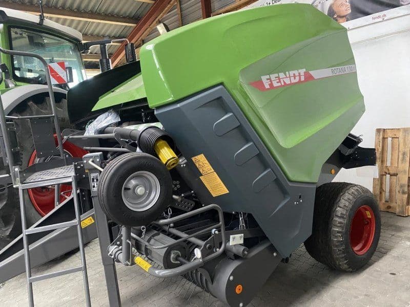 Fendt ROTANA 130F