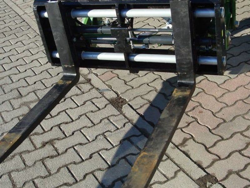 Palettengabel mit hydraulischer Verstellung