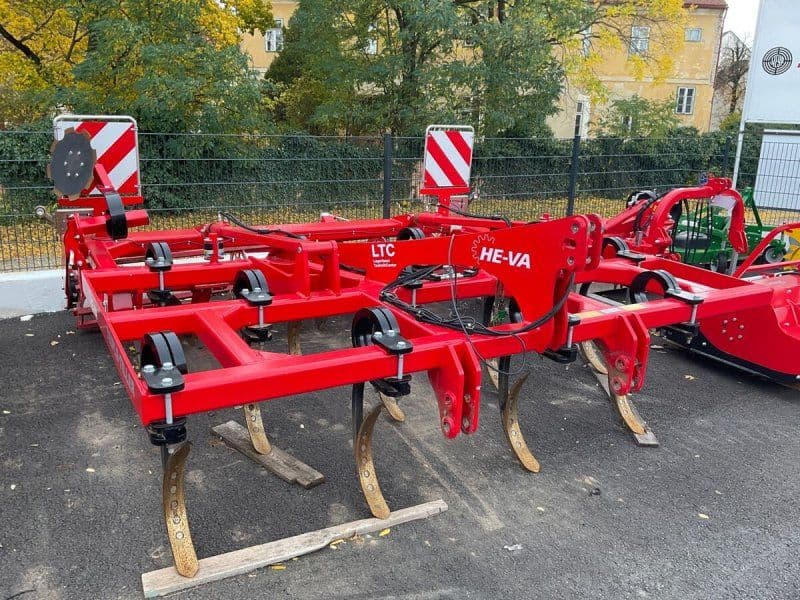 HE-VA Triple-Tiller 300