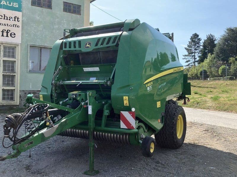 John Deere V461R