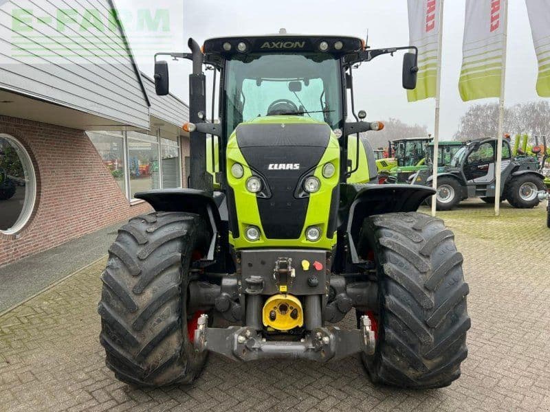 Claas AXION 800