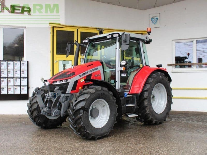 Massey Ferguson 5s.115