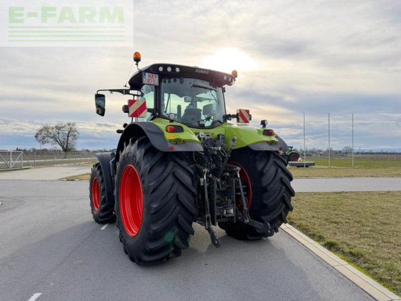 Claas AXION 830