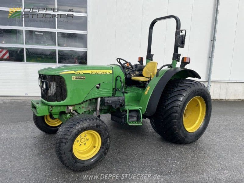 John Deere 5215