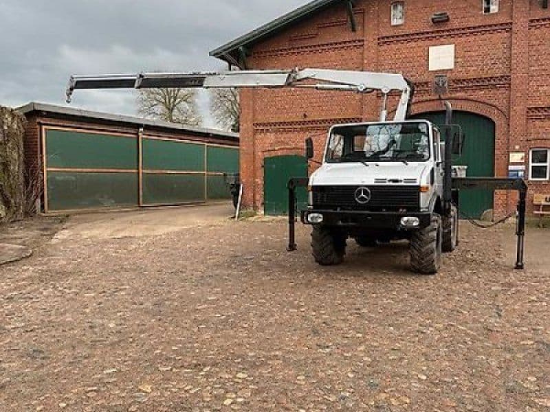 Mercedes-Benz 424 125 PS Turbo Lof Kran 8,4 Meter 3,45 to Hub Pritsche