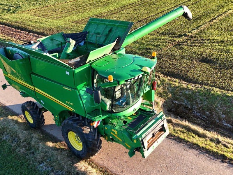 John Deere S670i