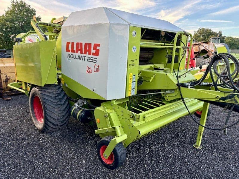 Claas ROLLANT 255 RC UNIWRAP, Presse