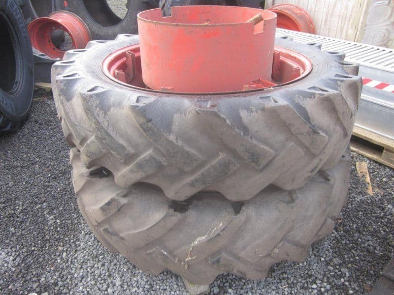 Claas DOMINATOR DO 88, Zwillingsbereifung, 15.5-38 Räder vorne