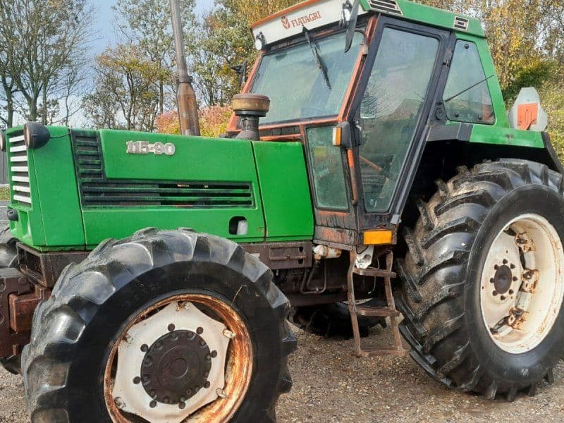 Fiat 115-90 DT Super Comfort med almindelig gearkasse Ikke Powershift