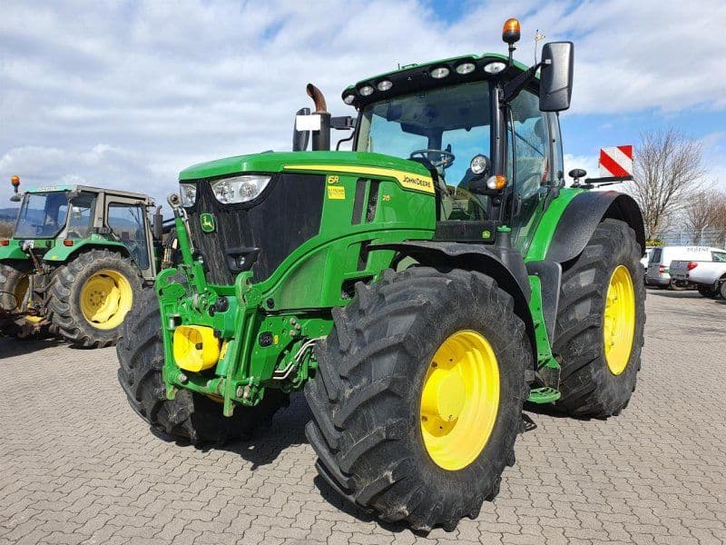 John Deere 6R 215