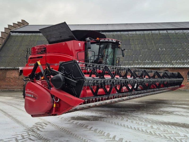 Case IH AXIAL-FLOW 8250