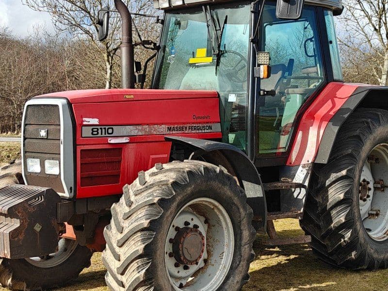 Massey Ferguson 8110