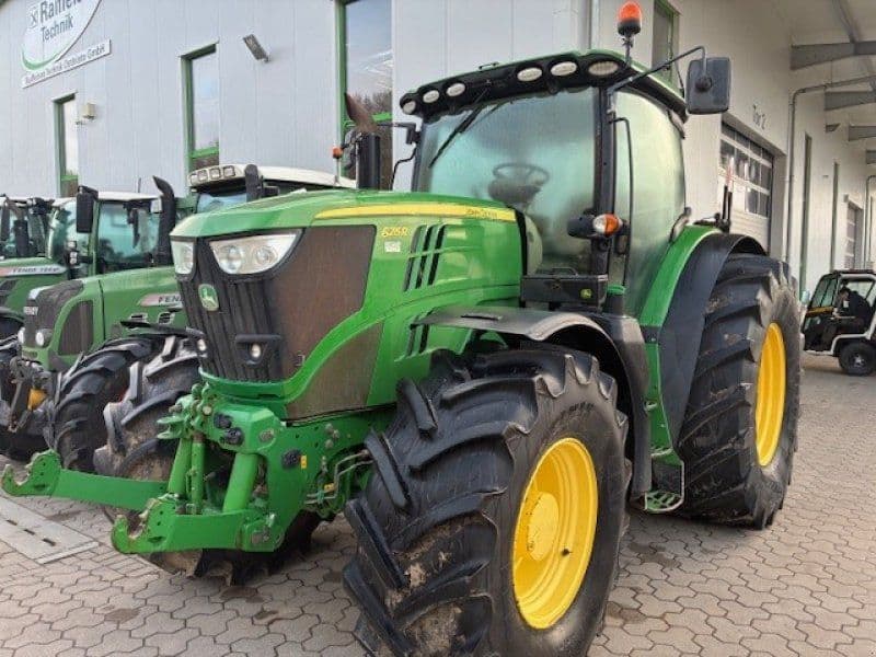 John Deere 6215 R