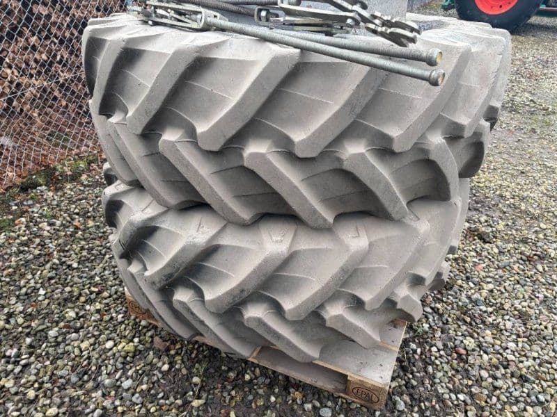 Tvillinghjul 480/70R30 Pirelli Med Låse