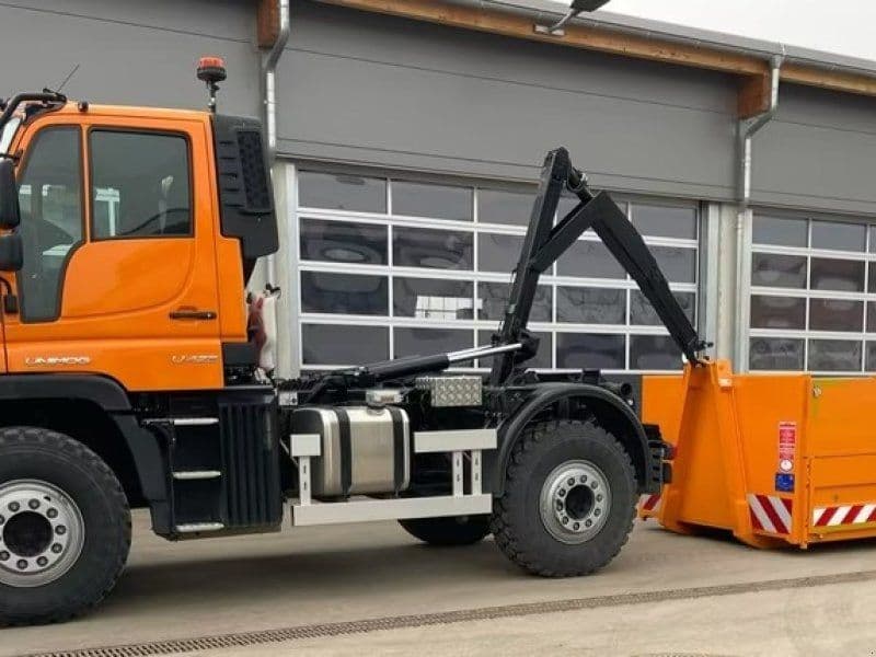 Mercedes-Benz Unimog U423