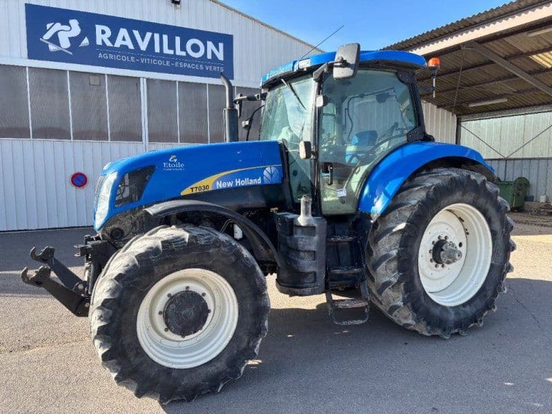 New Holland T7030