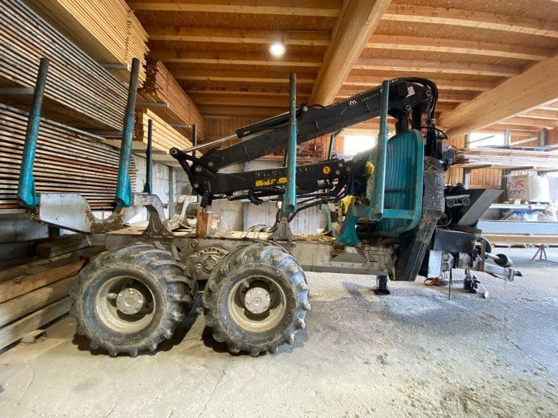 Pfanzelt 1590 4F-WD mit Kran Loglift 83F TILT