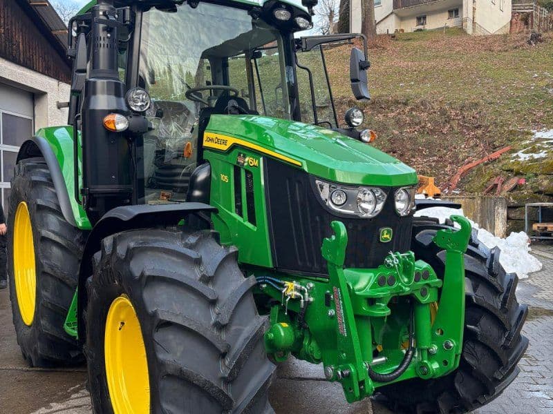 John Deere 6M 105