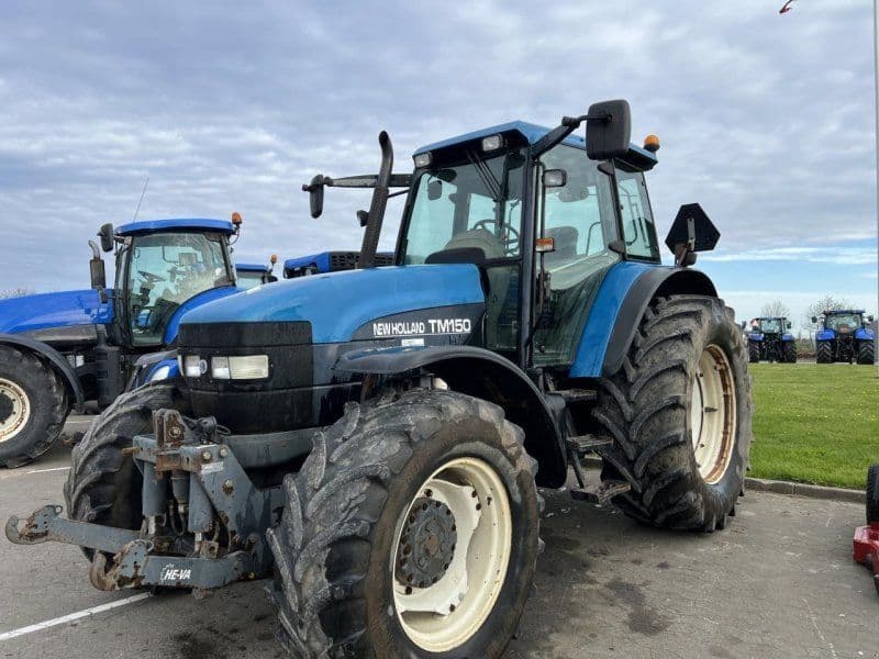 New Holland TM150