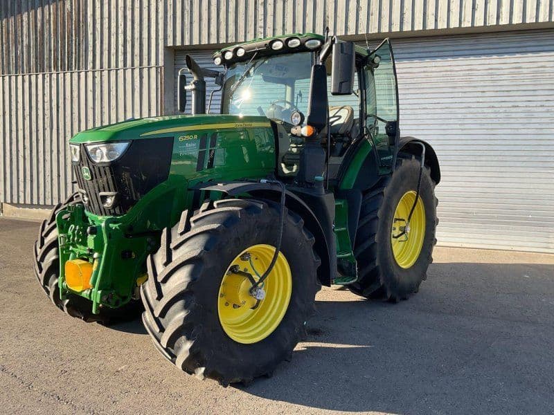 John Deere 6250R