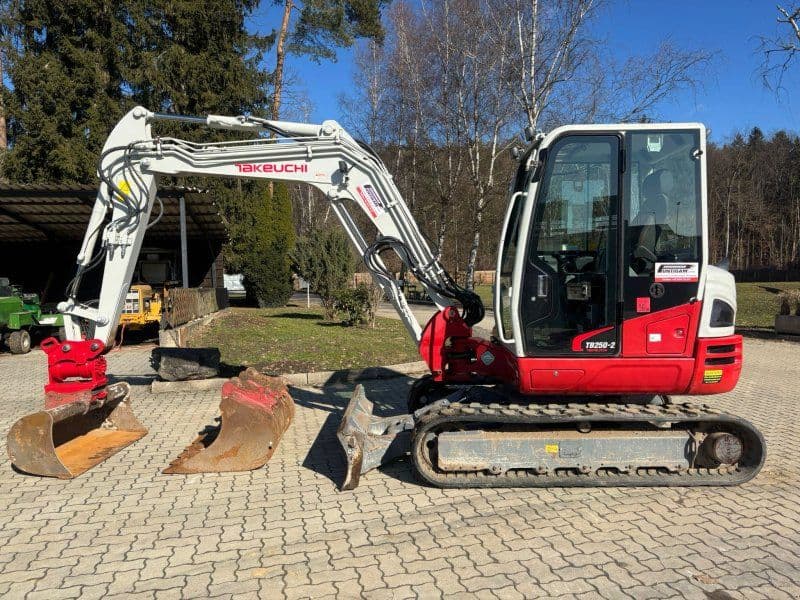 Takeuchi TB 250-2