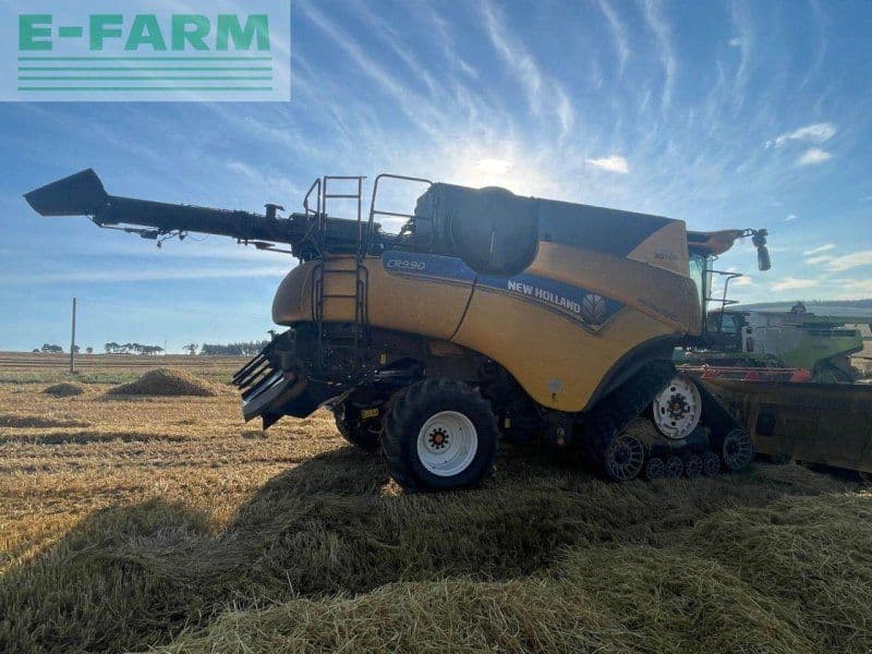 New Holland CR9.90