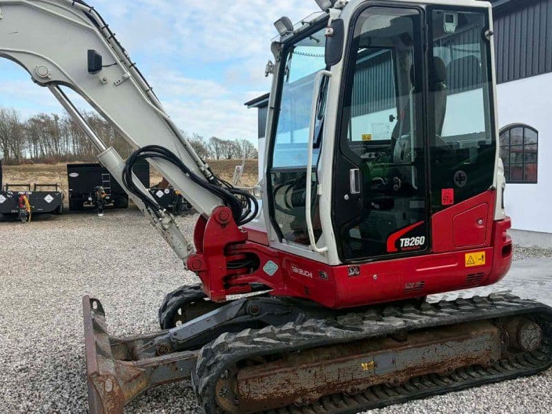 Takeuchi TB260