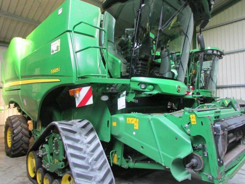 John Deere S 685i