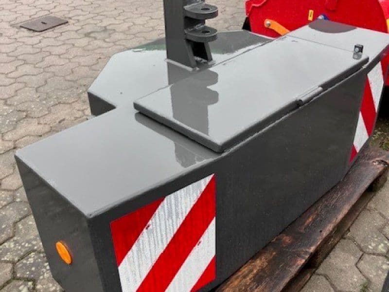 Frontgewicht 800 Kg mit Werkze