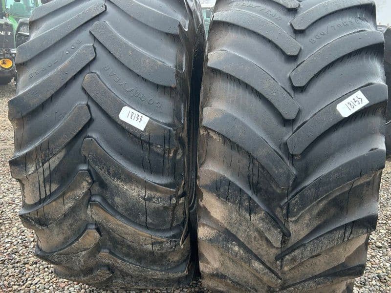 Goodyear 800/70R38