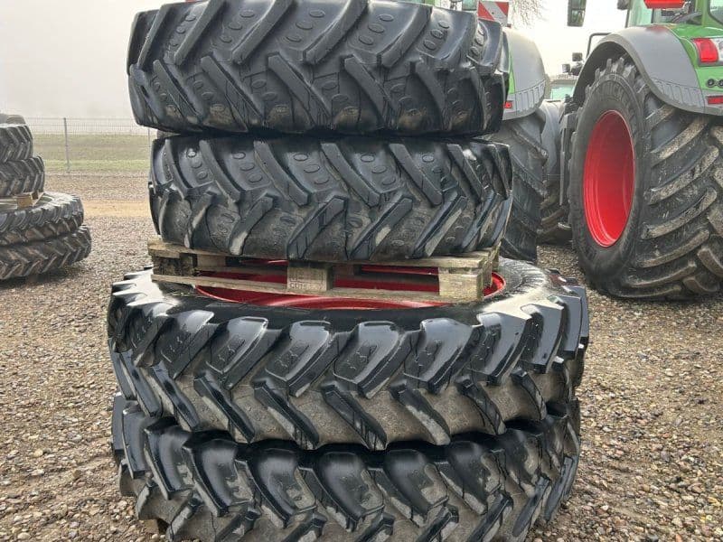 BKT 380/90R46 + 380/85R30 Fendt 415 spor 1.75m 8+8 huls