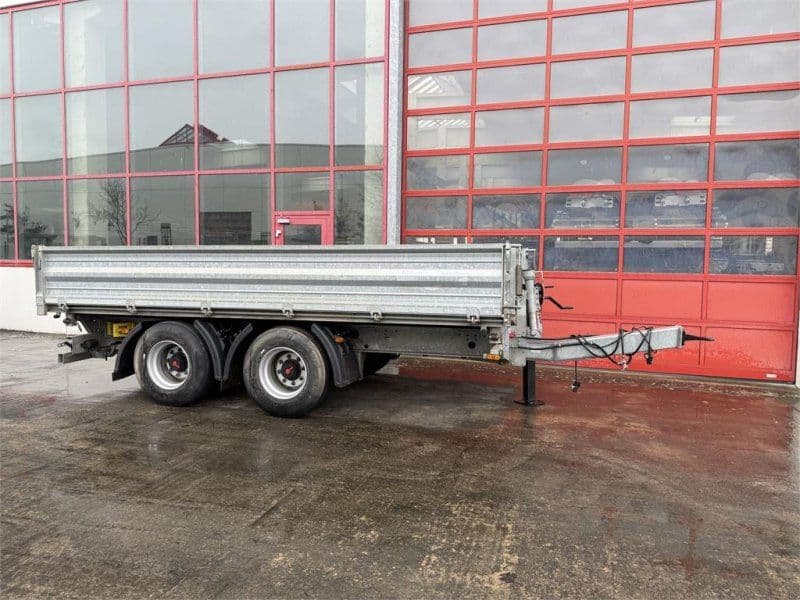 18 t 18 t Tandemkipper- Tieflader, wenig Benutzt,