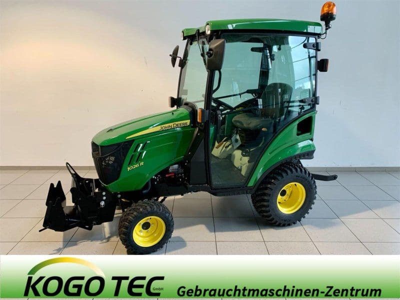 John Deere 1026R