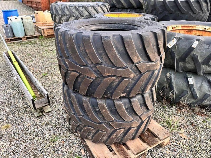 Vredestein 560/45R22.5