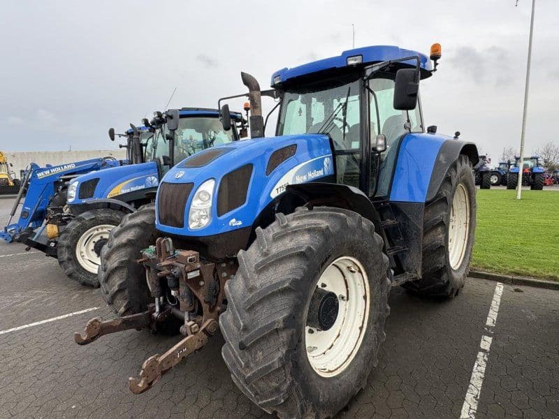 New Holland T7550