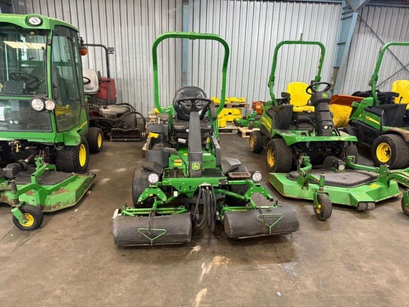John Deere 2500 B