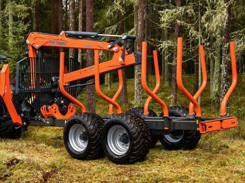 MTM 12 T Rückewagen mit 7300 Kran