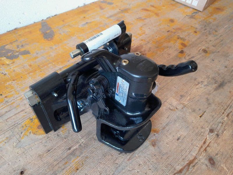 HS17103KU Anhängerkupplung