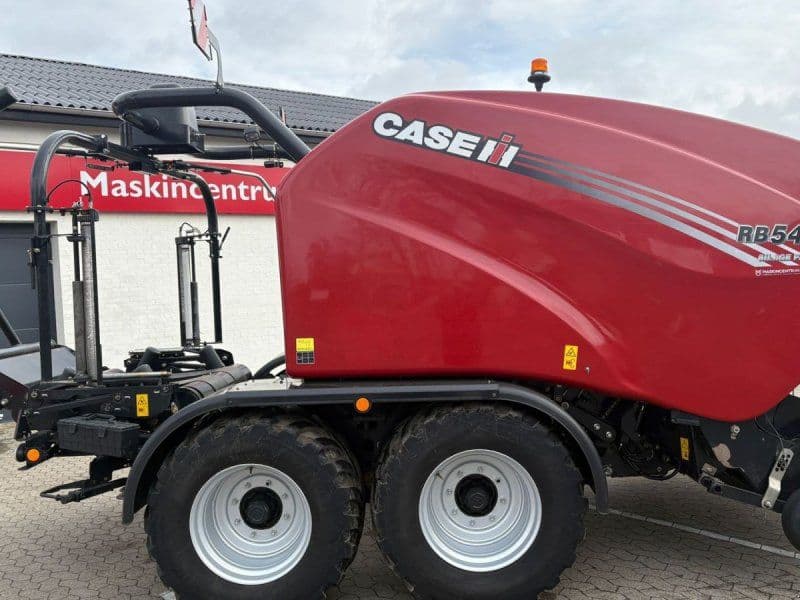 Case IH RB 545 silage pack Inkl. ballevender