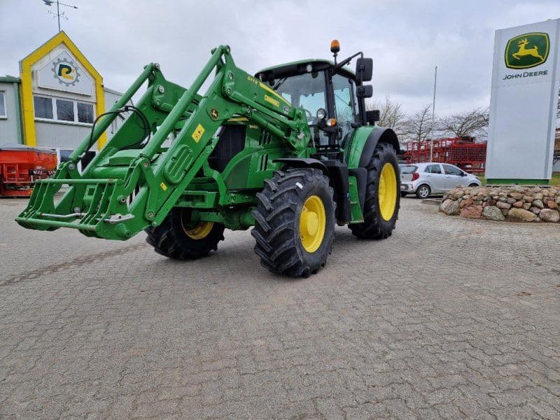 John Deere 6145M mit 643R Frontlader