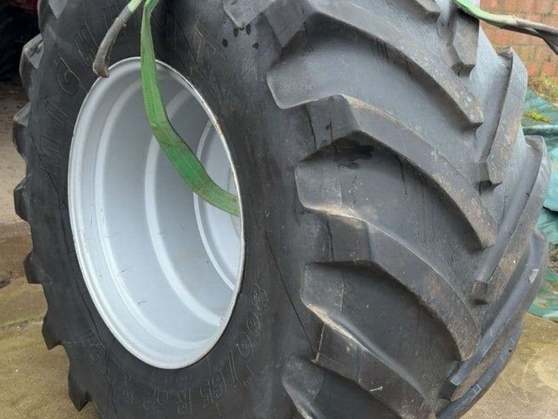 Michelin 800/65R32 XM 27