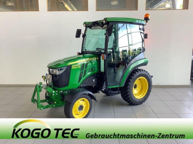John Deere 2038R