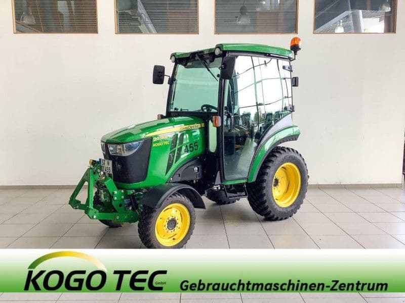 John Deere 2038R