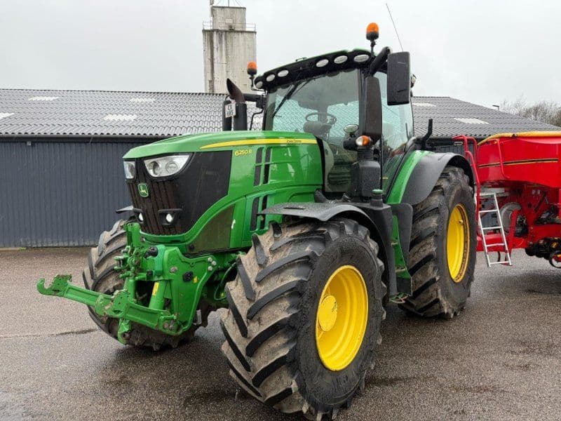 John Deere 6250R