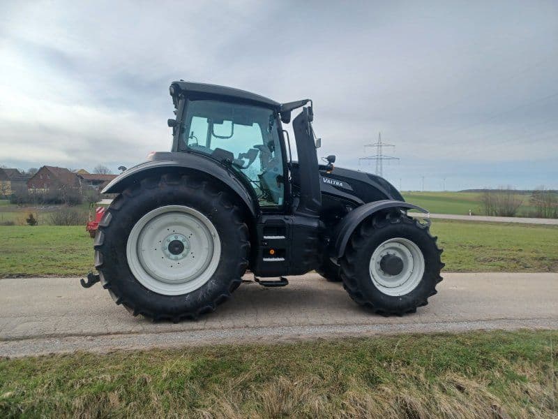 Valtra T215 D