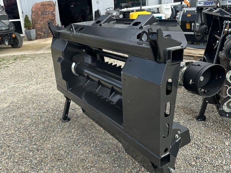 Olimac Claas / Adapter für Maisplücker und Schneidwerke 492, 493