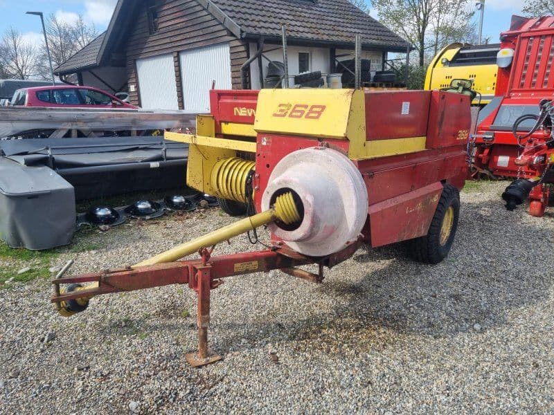 New Holland 368