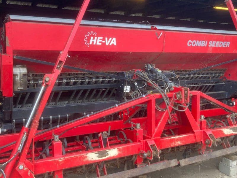 HE-VA Combi seeder
